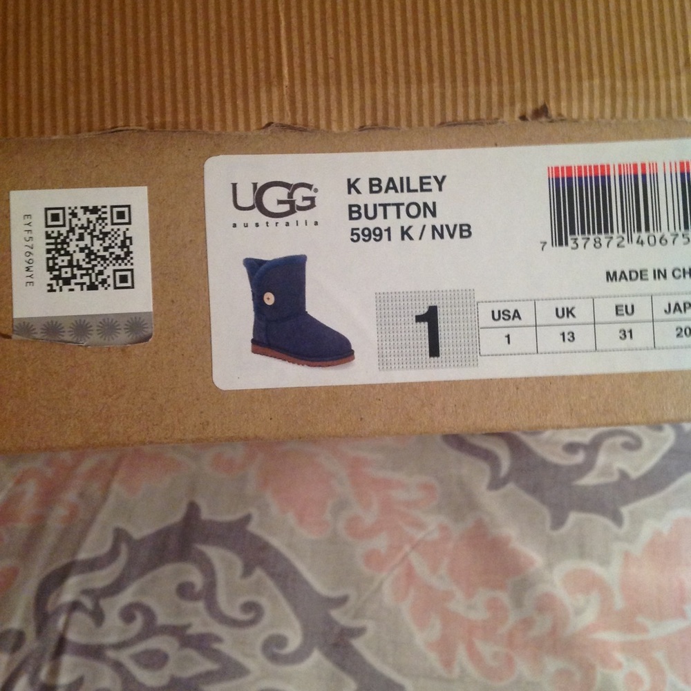 Little girl's Ugg